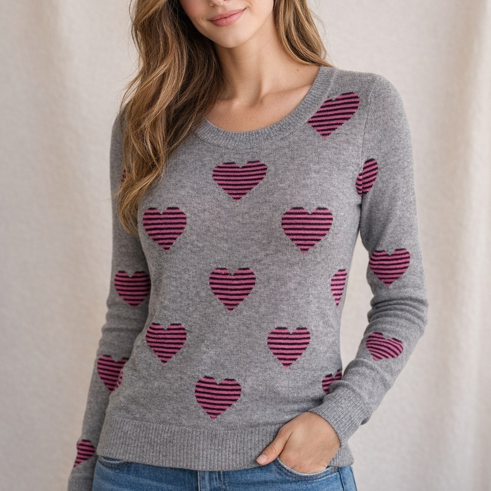 Oh MG! Gray Heart Sweater | Size Large